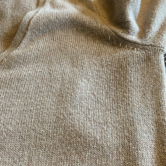 Old Navy Tan V-Neck Pullover Sweater Women’s Small - Picture 3 of 6